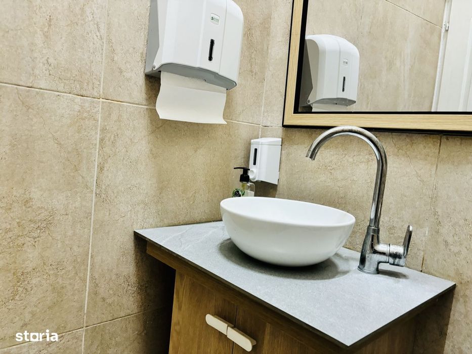 Spațiu Comercial Central de Vânzare