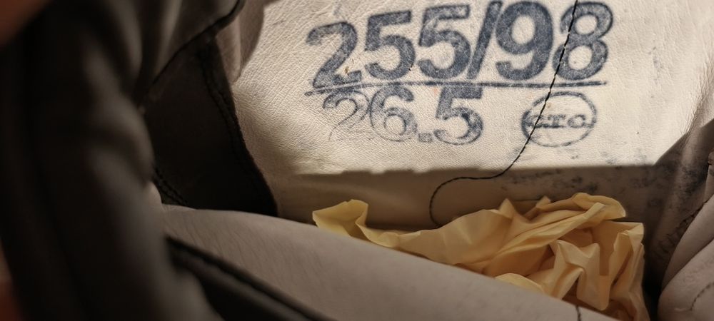 2 Perechi Bocanci militari