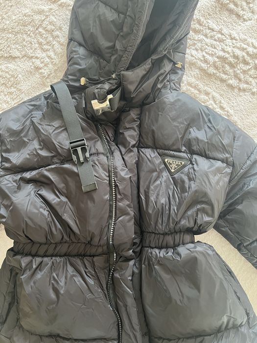 Продам детскую куртку