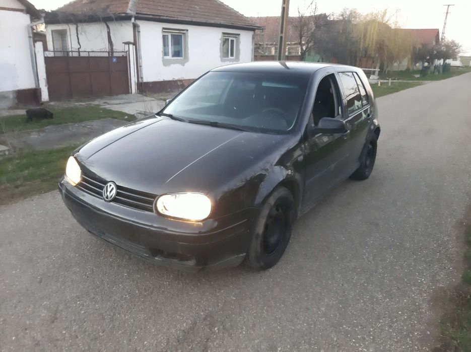 Golf 4 1.4 i radiat pt piese 300€ complect