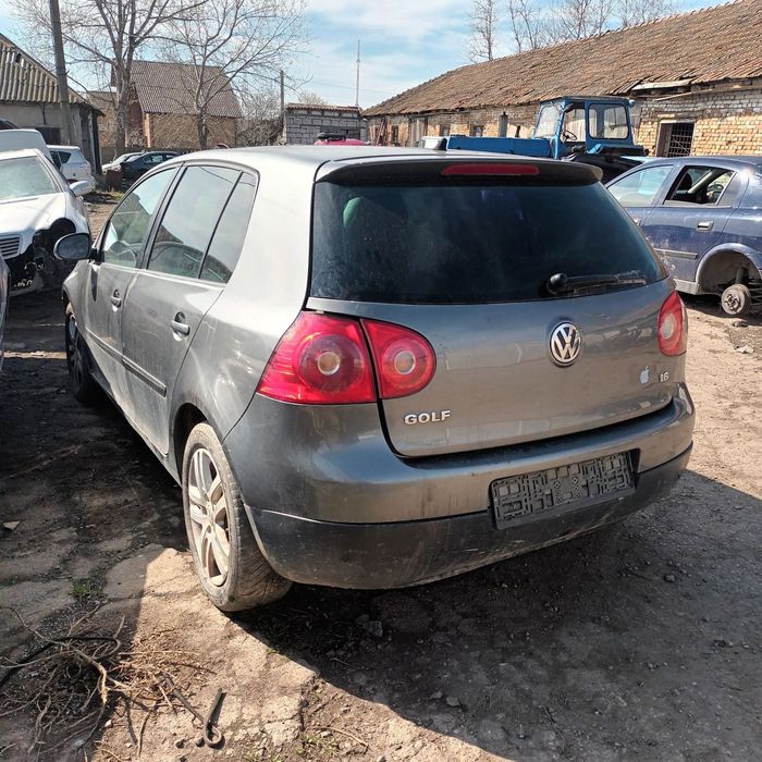 Dezmembrari  VW GOLF 5  2003  > 2009 1.6 Benzina