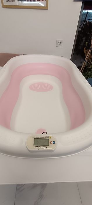 Ваничка за бебе с подложка и вграден термометър