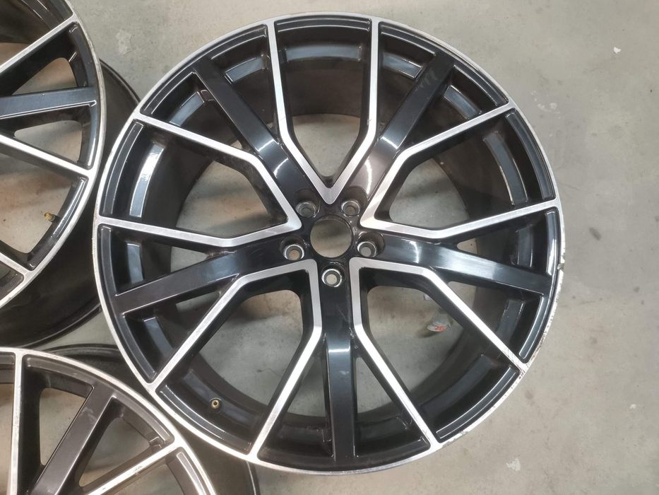 Ауди Q7 / Audi Q7 4M [facelift] Комплект 3 джанти ET26, 22 инча, 10.0J