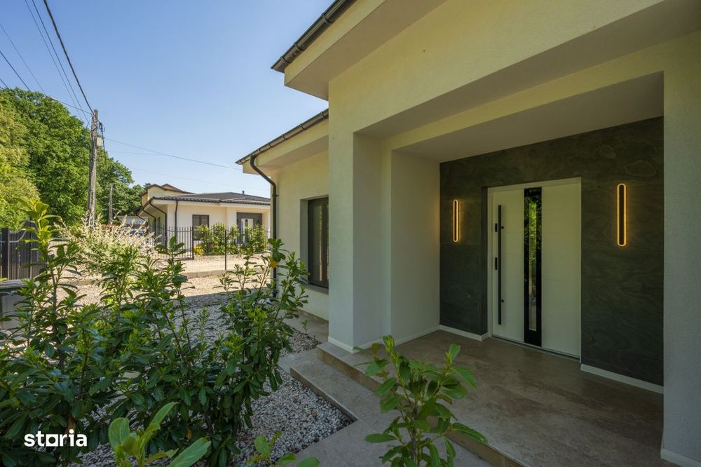 Moon Villa - Astoria, 212 Mp Total, 800 Mp Lot, La Cheie!