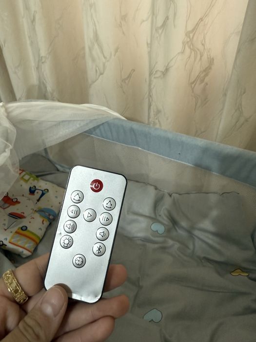 Продается электронный детский манеж
