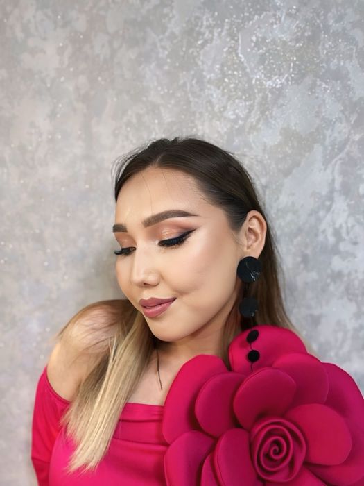 Макияж и локон….