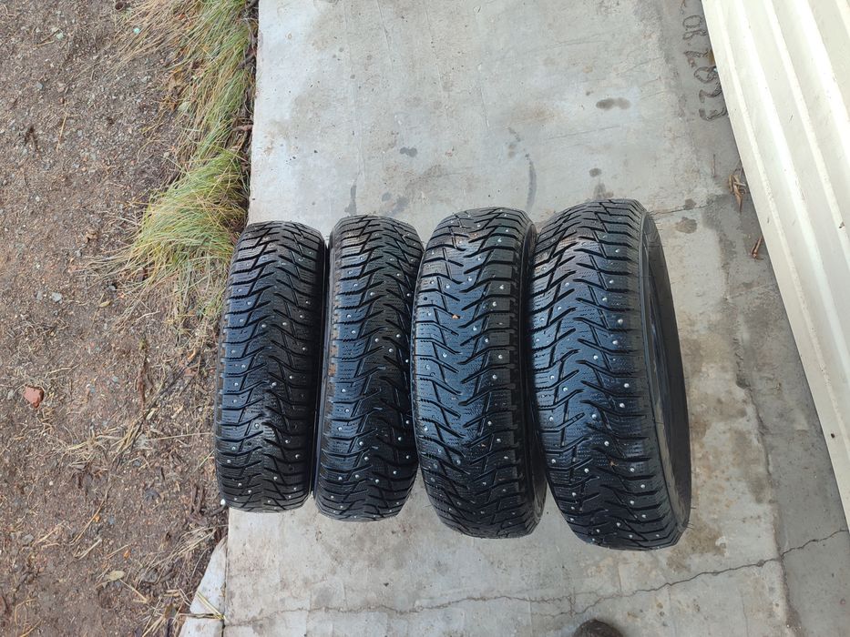 Продам  шипованную резину