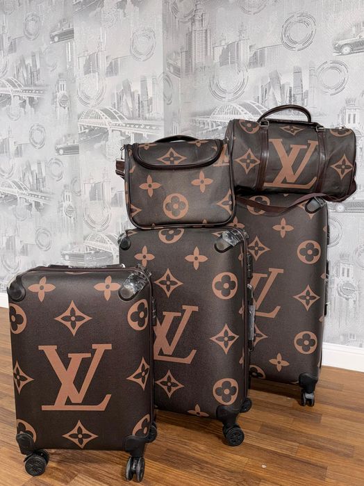 Чемодан 5 в 1      три чемодана две сумки