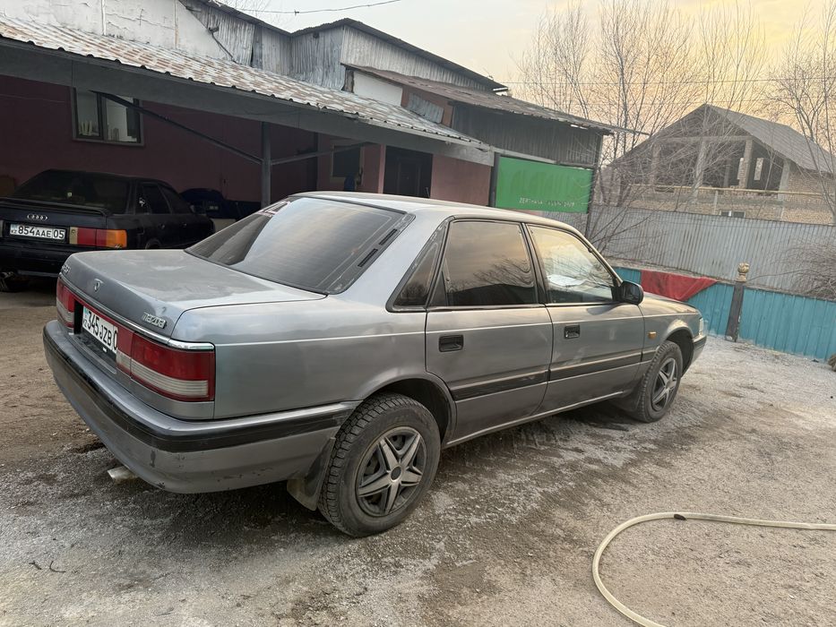 Продаю машину Mazda 626