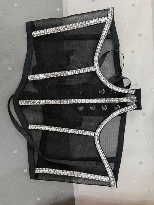 Черный корсет с блестками