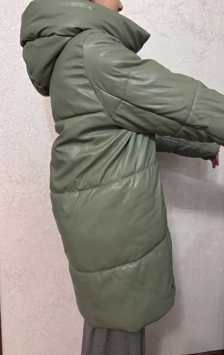 Куртки зимние с капюшоном