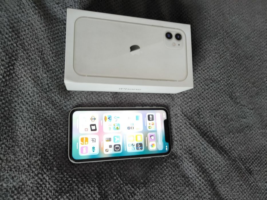 iPhone 11 в отличном состоянии 64 gb.