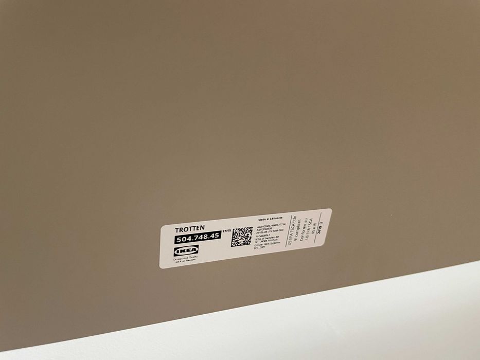 Masă de birou cu înălțime reglabilă, IKEA