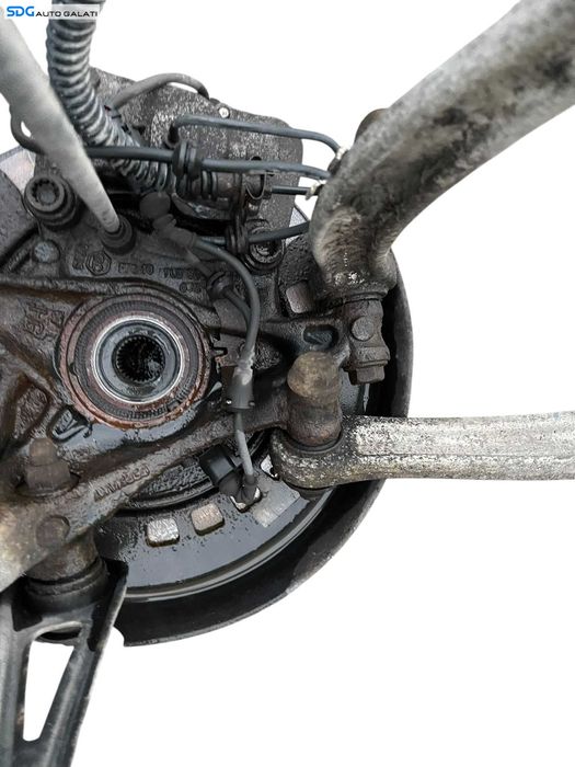 Fuzeta Dreapta Spate cu Rulment si Senzor ABS Volkswagen Touareg 7L 3.0 TDI BUN BKS CASA CASB CASC 2003 - 2010 Cod 7L0501201B [B4741]