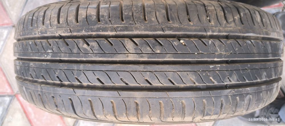 Шины  продам стояли на элантре