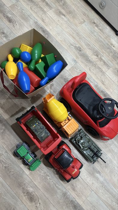 Игрушки ,все за 15.000тг