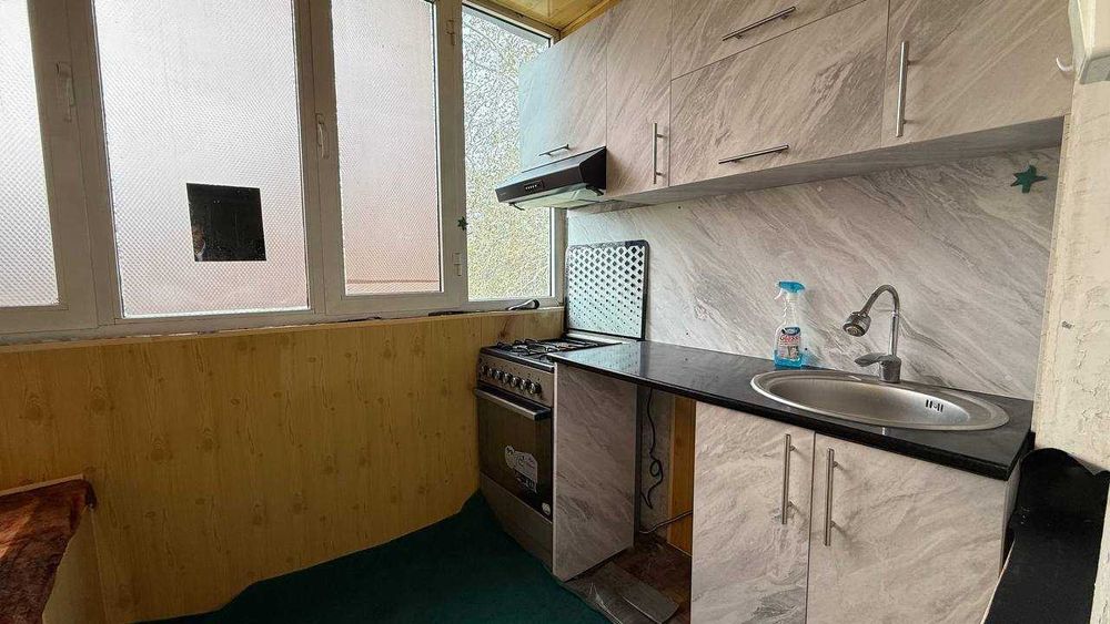 Фрунзиский Ойбек раддом 4 қаватда 2 хонали квартира сотилади. ID: 1888