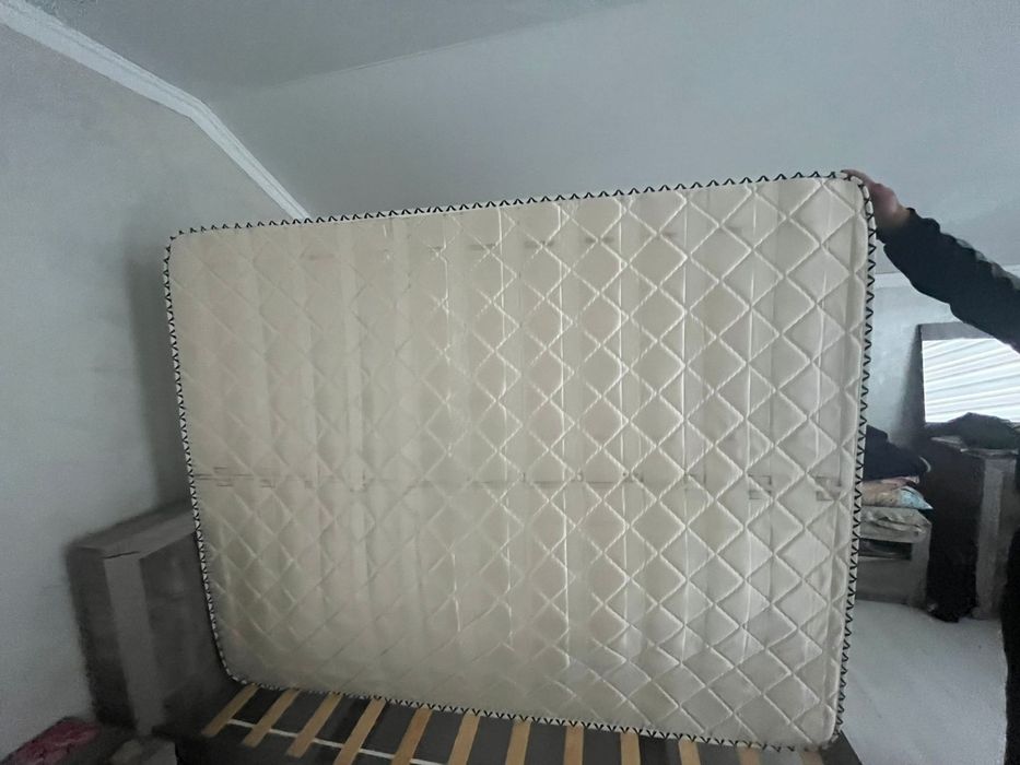 Продам Матрас б/у