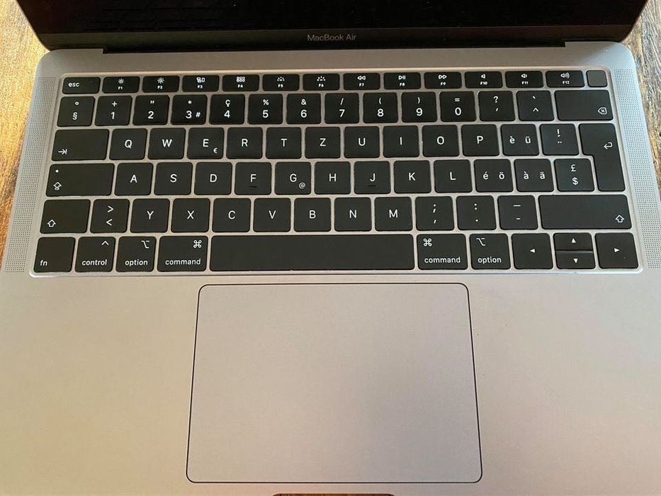 MacBook Air (Retina, 13-inch)