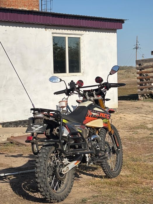Мотоцикл Эндуро 250 куб
