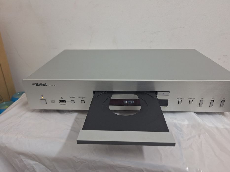 Cd player Yamaha cd s 303