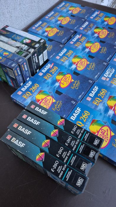 Vând Lot 26 casete video marca Basf & Mega view model 260 minute filme