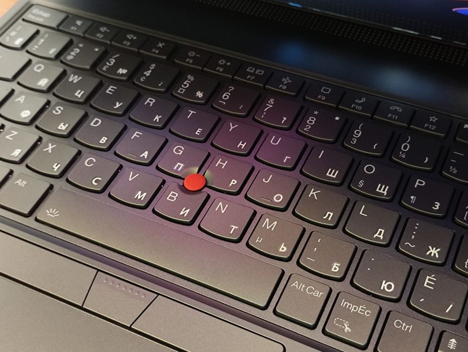 Lenovo ThinkPad T16 Gen 2 (21K7)