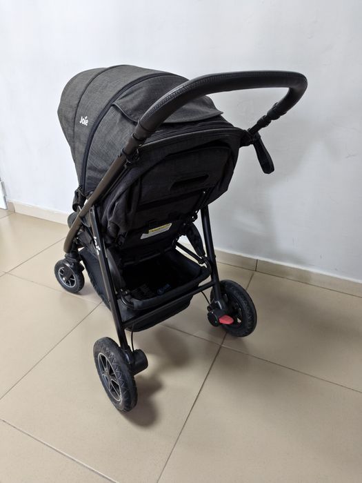 Продаю всесезонную детскую коляску Joie (оригинал)