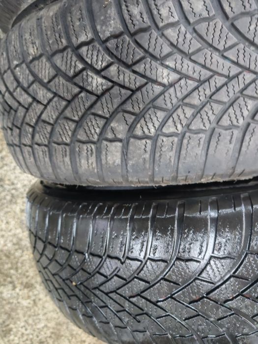 Зимни гуми 17" дот2219  215/60/17