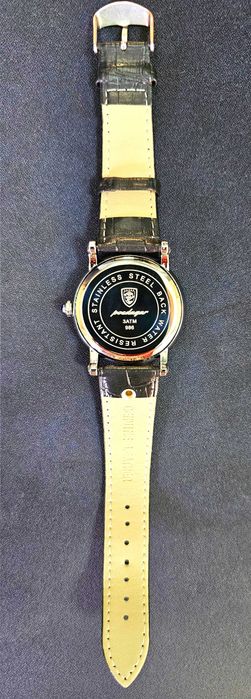 Продавам кварцов часовник POEDAGAR