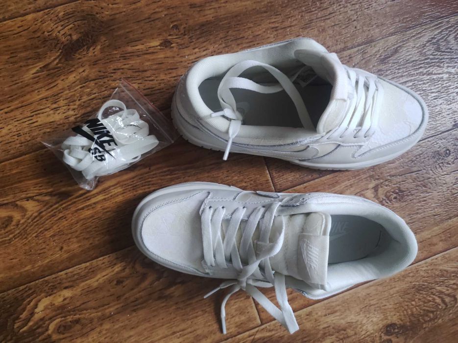 Кроссовки  Nike новые 38р