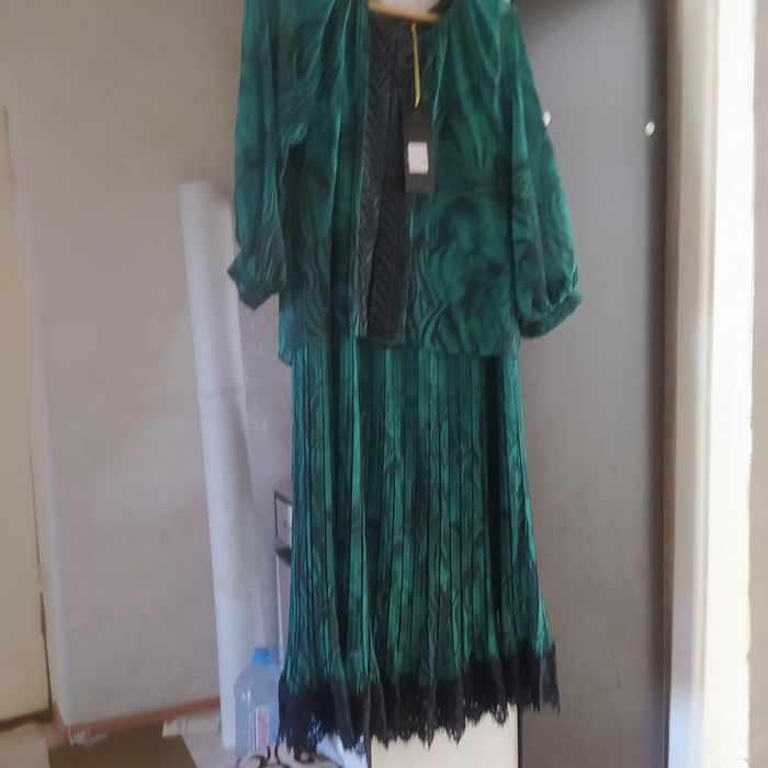 Продам платье новое