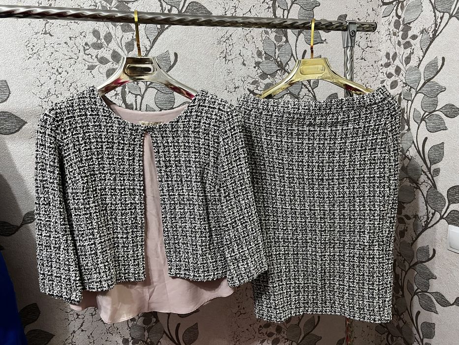 Кофта юбка сотилади!