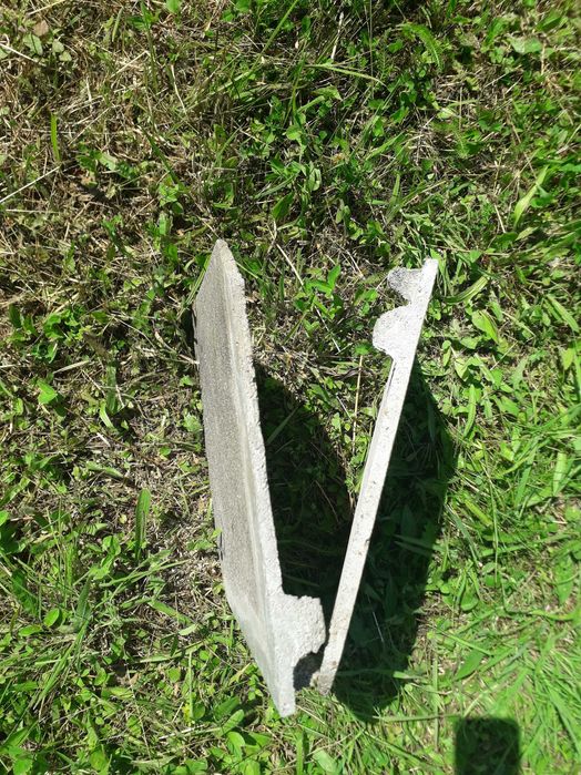 Tăblite din beton și țiglă roșie, acoperiș sau pavaj