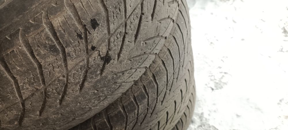 Продам комплект шин R17 265/65