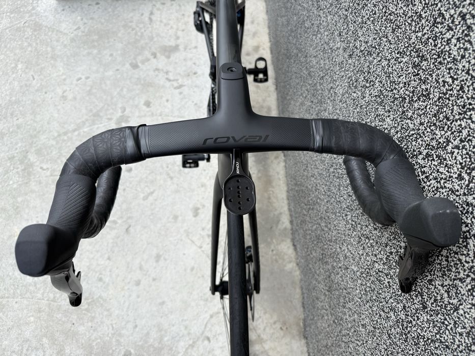 Specialized S-Works Tarmac SL8 2025 FACT 12r Carbon • SRAM Rival eTap AXS • Zipp 404 Firecrest