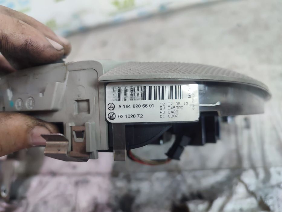 Plafoniera a1648206601 Mercedes-Benz ML W164 [2005 - 2008] 3.0 cdi 64