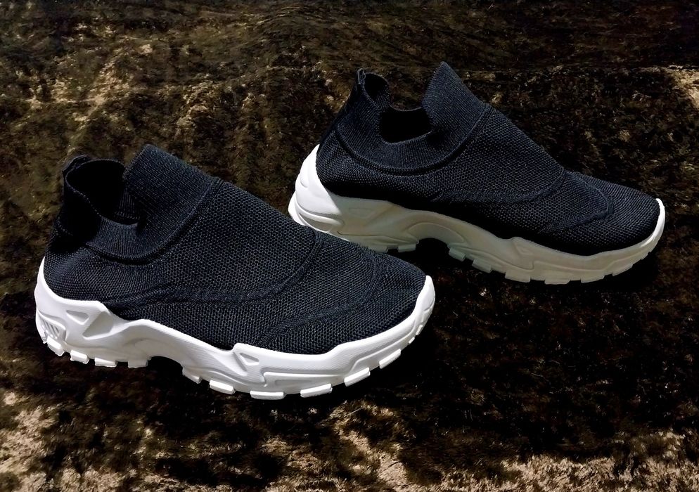 Продаю женские слипоны