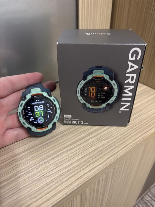 Garmin instinct 3, amoled, 50mm.