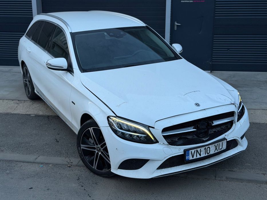 Mercedes-Benz C Ușor Avariat