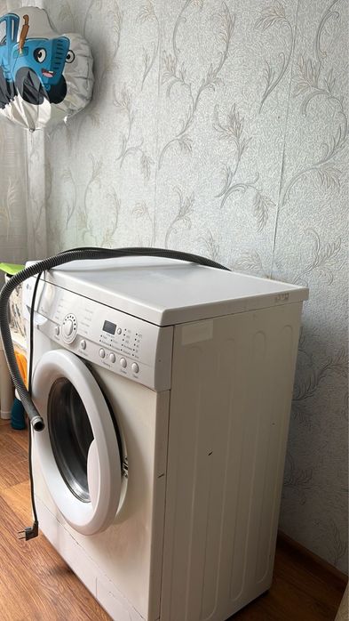 Продам стиральную машинку