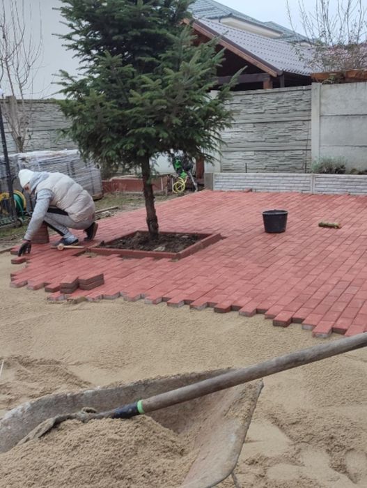 Montaj pavele, 35 de lei metru pătrat manopera la montaj.