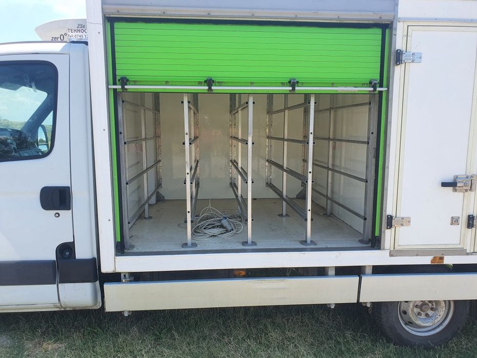 Schimb/Vând iveco  daily frigorific