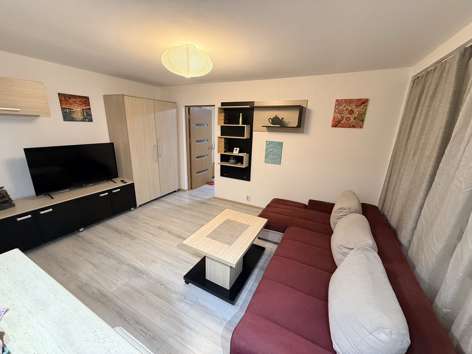 Proprietar, inchiriez Apartament modern 3 Camere semidecomandat | Zona Complex Studențesc, Centrala proprie/AC