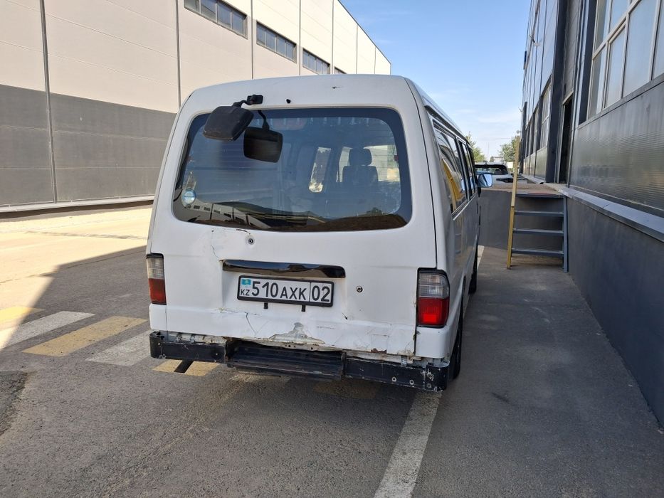 Mazda Bongo Brawny 2001