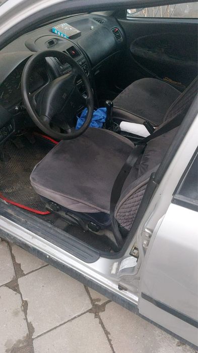 Продам срочно митсубиси каризма