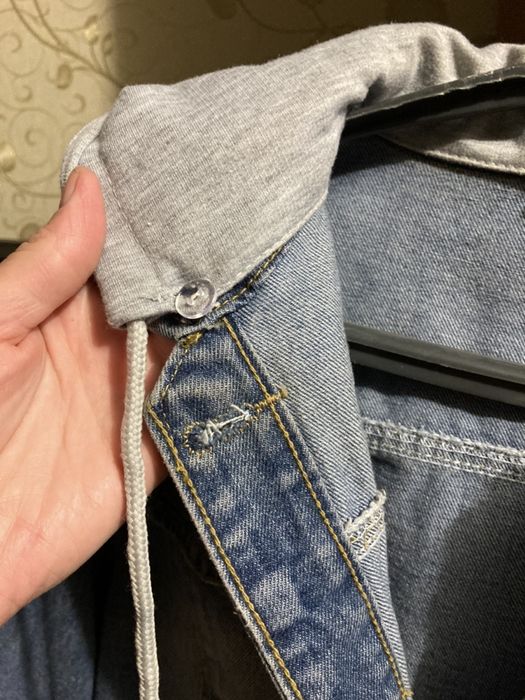 Продам  джинсовую куртку