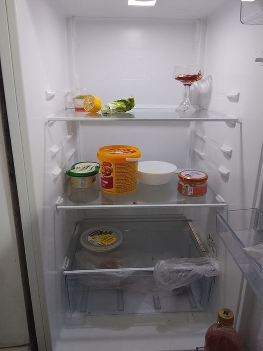 Продам Холодильник Беко!
