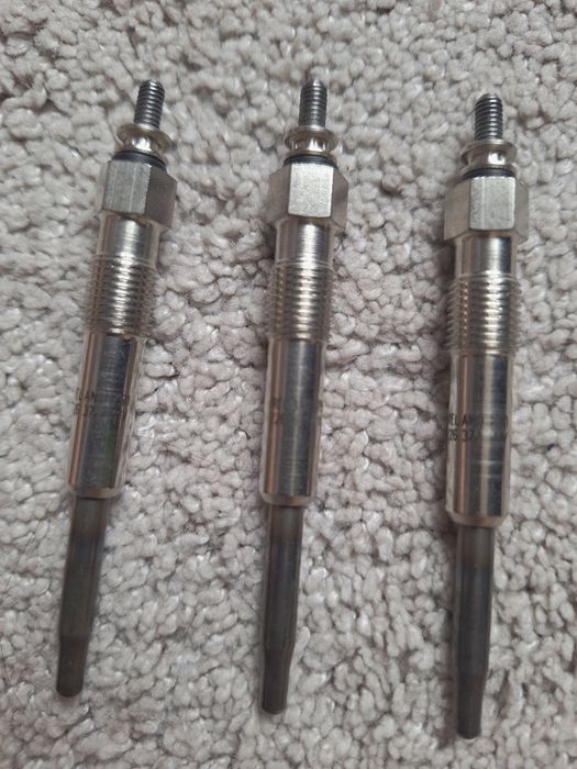 Нови подгревни свещи за Ситроен Ксара Пикасо 2.0HDI Citroen