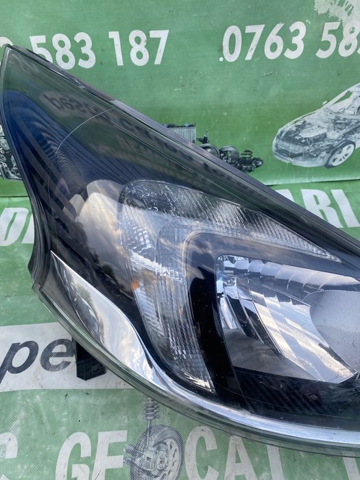 Far stânga cu led Opel Vivaro 2016